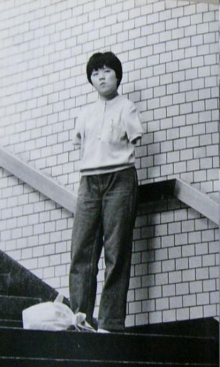 映画「典子は、今」より、19歳当時ののり子さん。